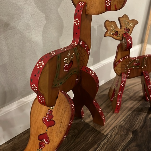 Vintage Handmade and painted 3 pc. Reindeer family. - Picture 9 of 9